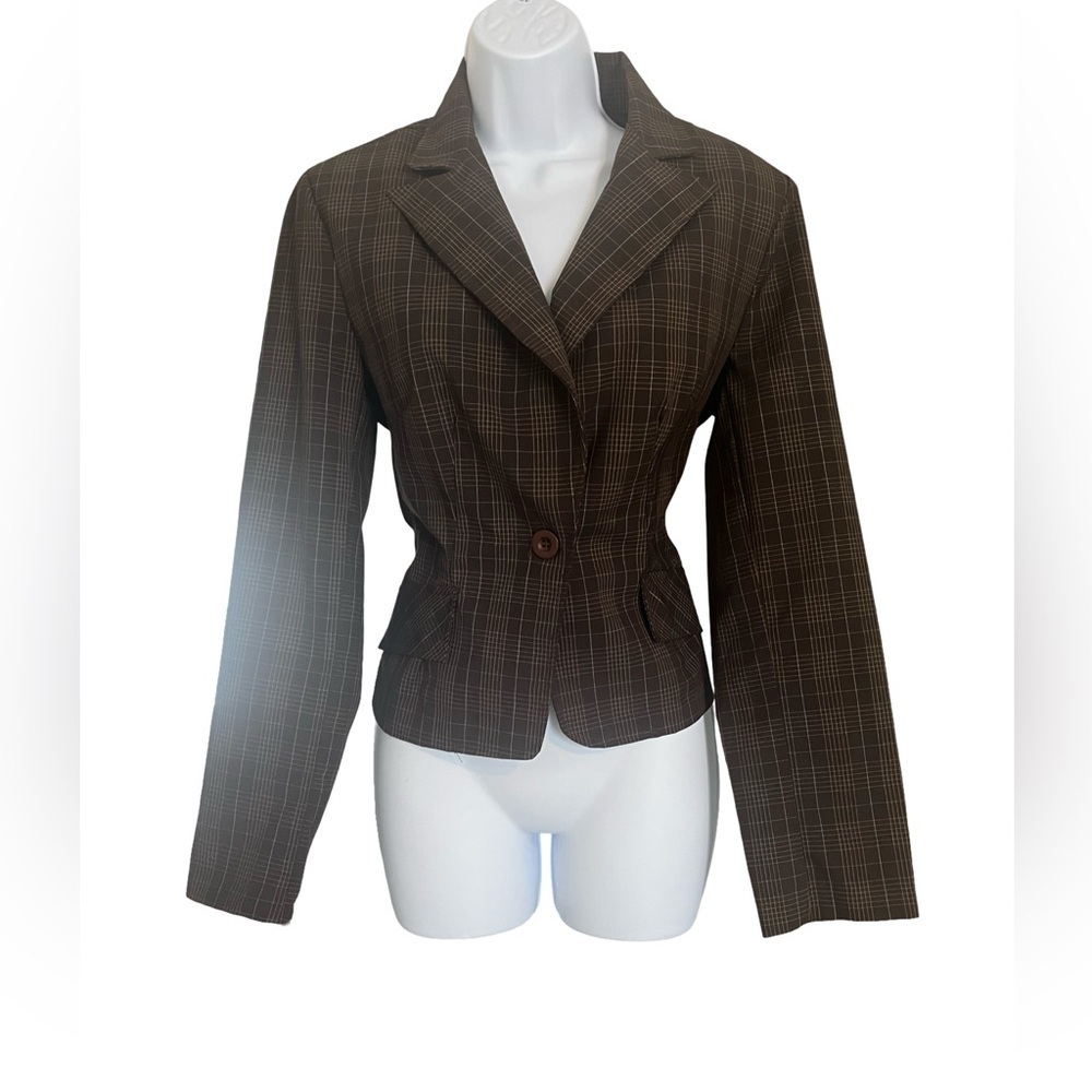 Zinc Brown Plaid Women's Blazer. Size: Medium. Great Condition.
